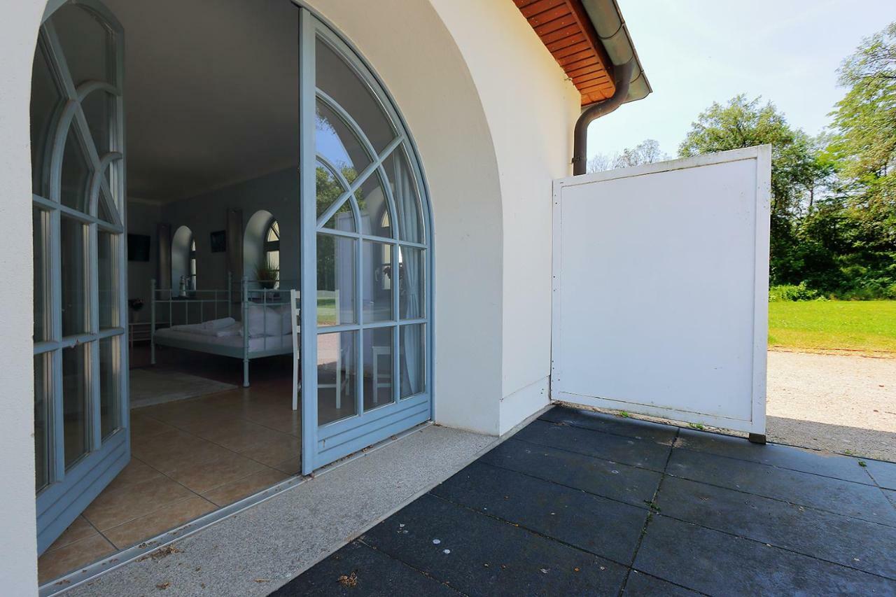 Elbzollhaus Dessau Hotel Kültér fotó